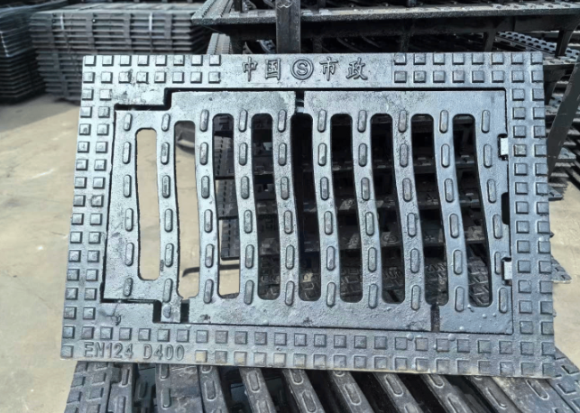 澄海球墨铸铁市政雨水篦子展示